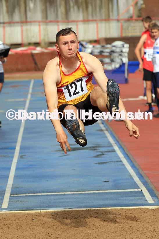 Long jump, 2023 Gateshead Tartan Games.  Photo: David T. Hewitson/Sports for All Pics